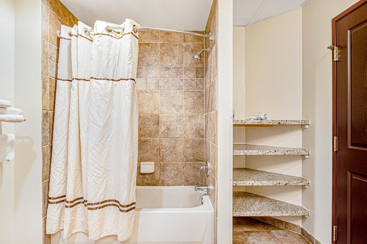 Chula Vista Unit 2645 Wisconsin Dells